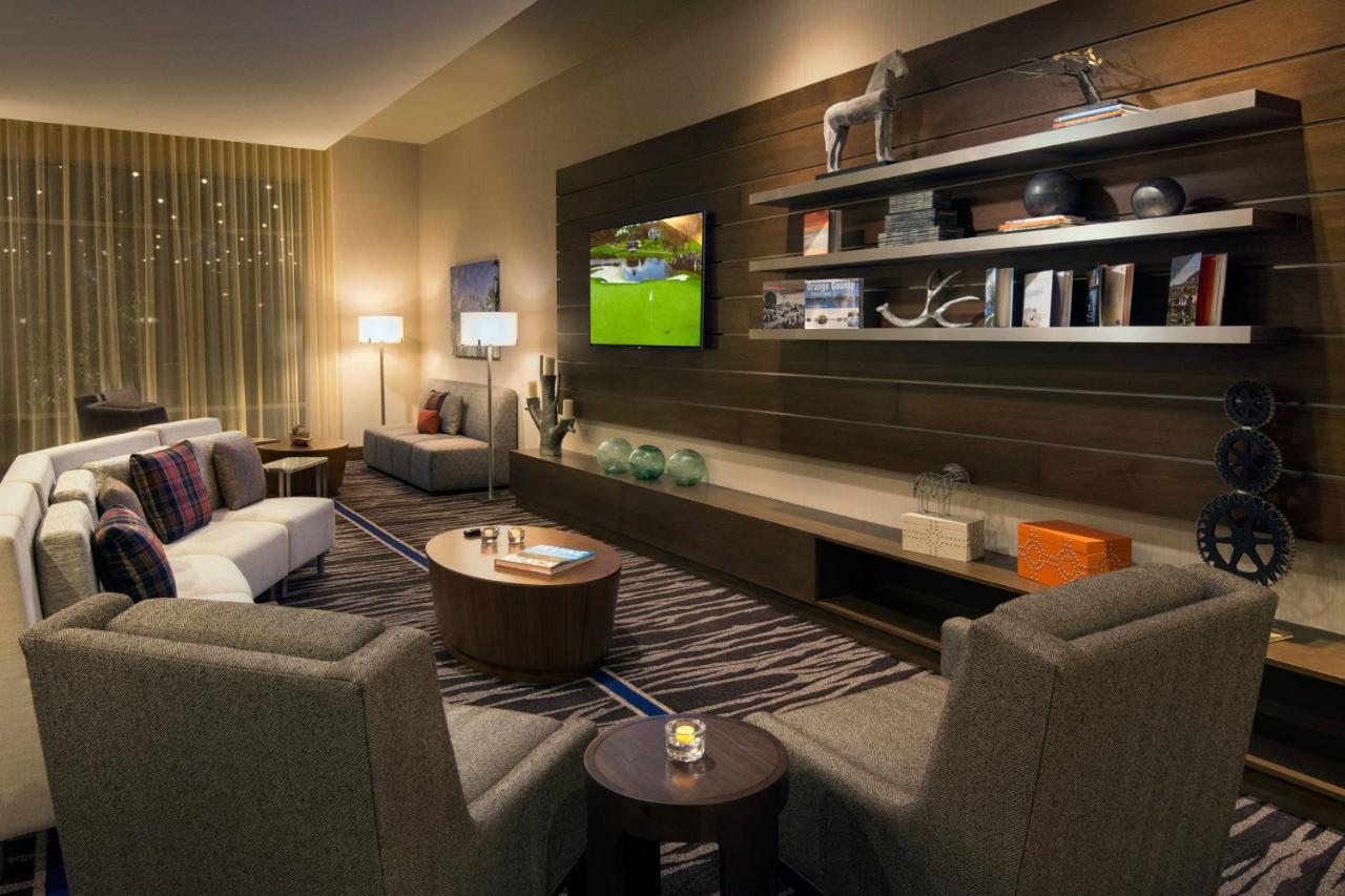 Courtyard By Marriott Irvine Spectrum Екстер'єр фото