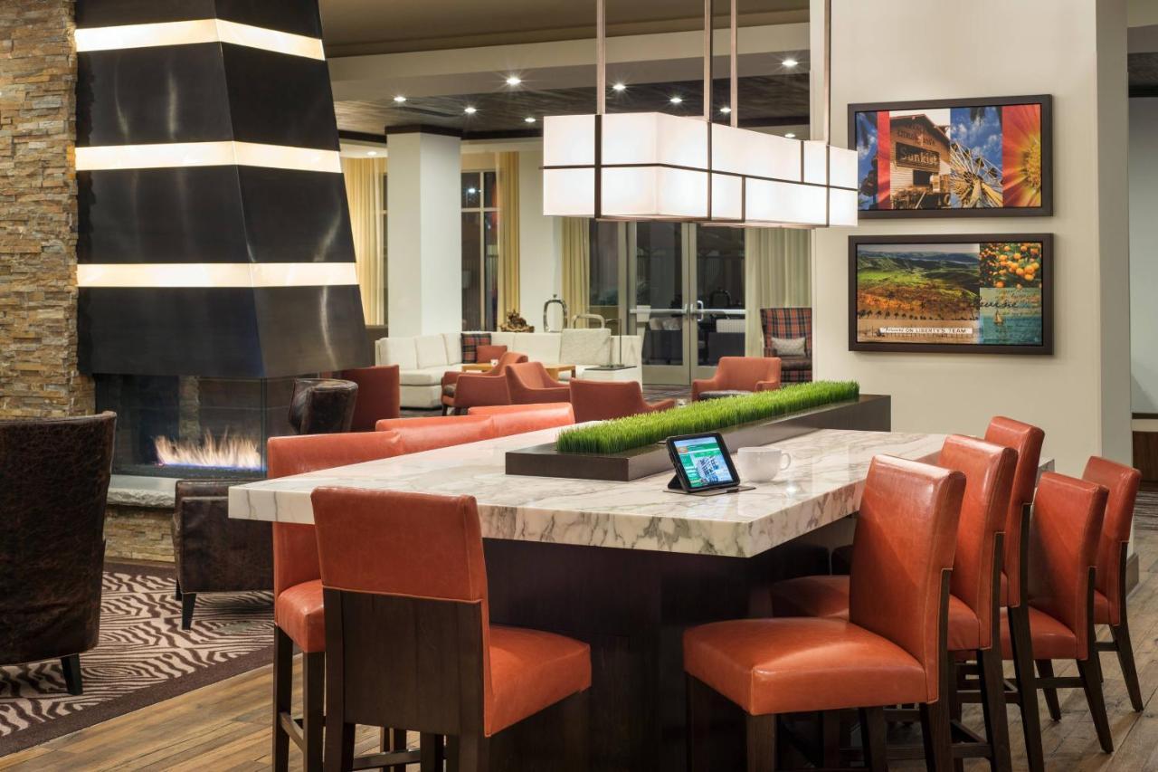 Courtyard By Marriott Irvine Spectrum Екстер'єр фото