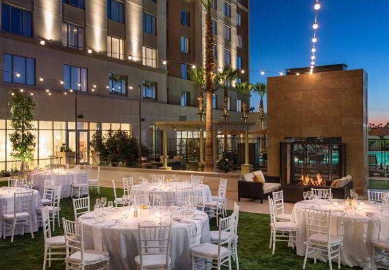 Courtyard By Marriott Irvine Spectrum Екстер'єр фото