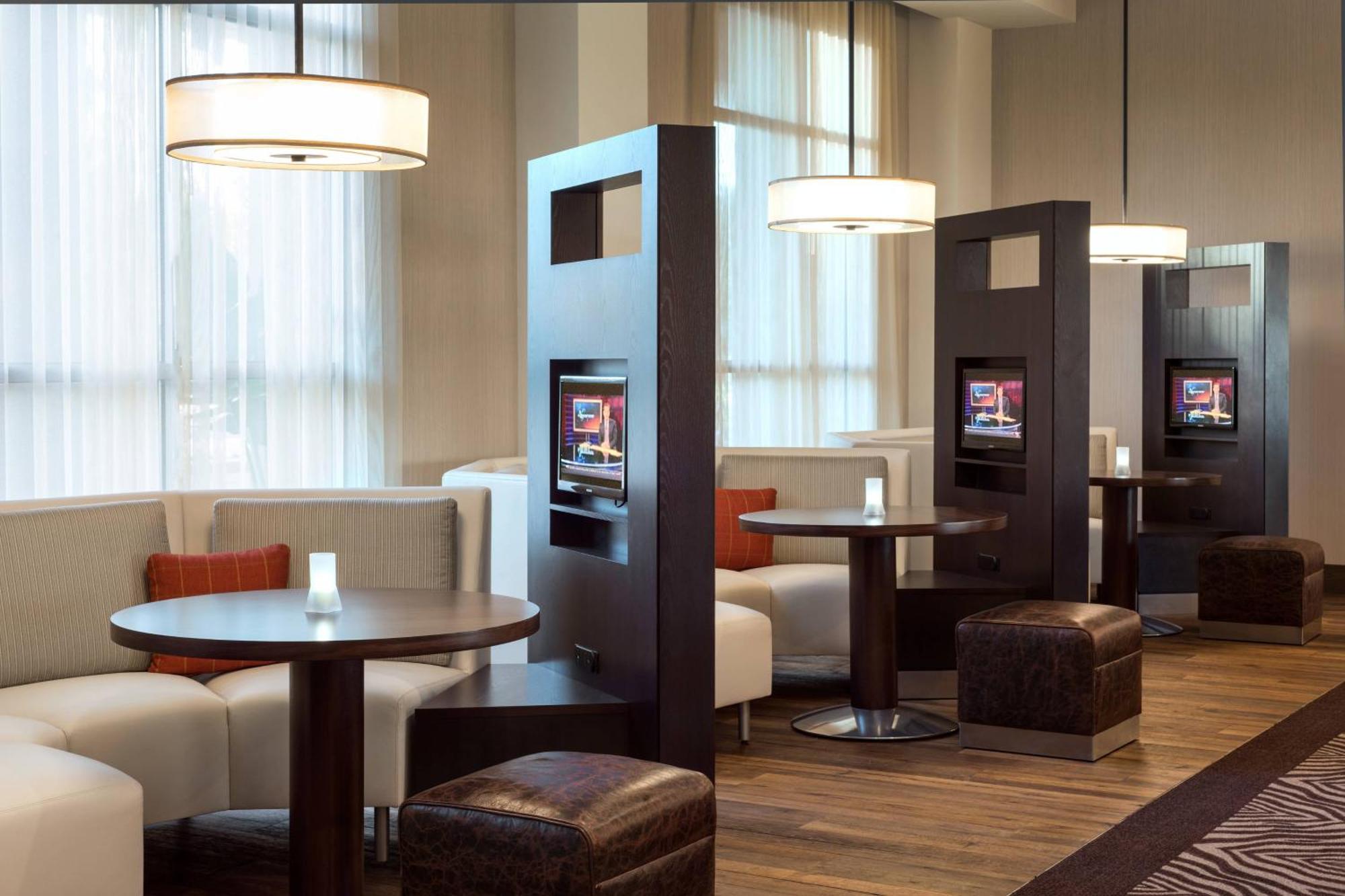 Courtyard By Marriott Irvine Spectrum Екстер'єр фото